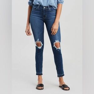 Levi’s 711 Skinny Women’s Jeans Hide And Seek Dark Wash 30